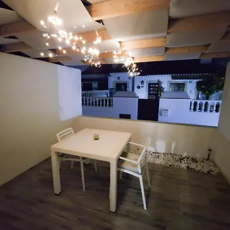 Apartment White House - Clasto *